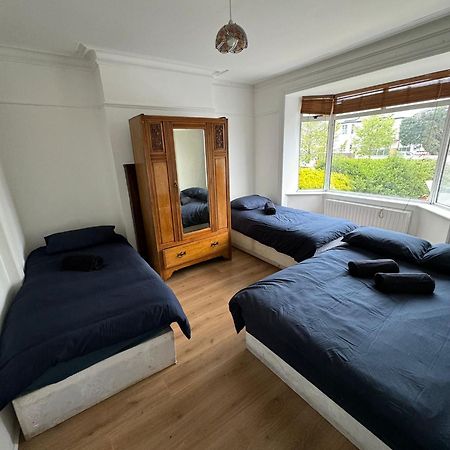 Big Family Room In Room At 2 Iveragh Rd-4 Dublin Exterior foto