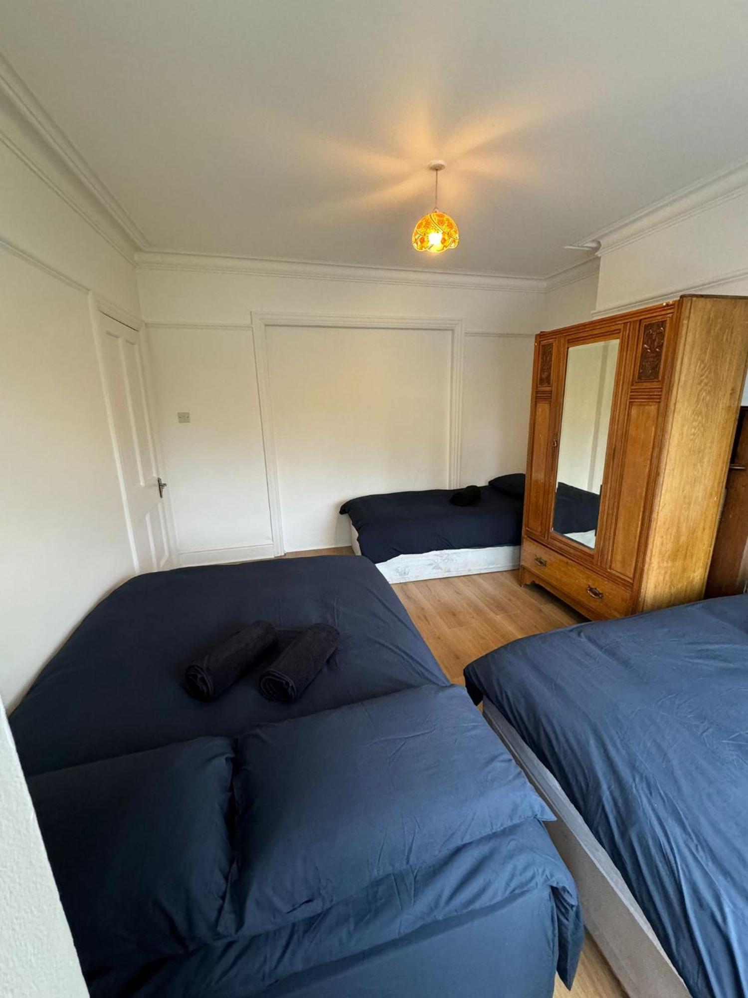 Big Family Room In Room At 2 Iveragh Rd-4 Dublin Exterior foto